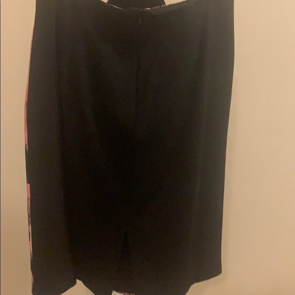 New Ellen Tracy Skirt - Picture 2 of 2